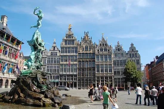 Viva's Antwerp Free Tours