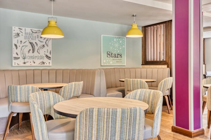 Premier Inn Oxford City Centre (Westgate) hotel