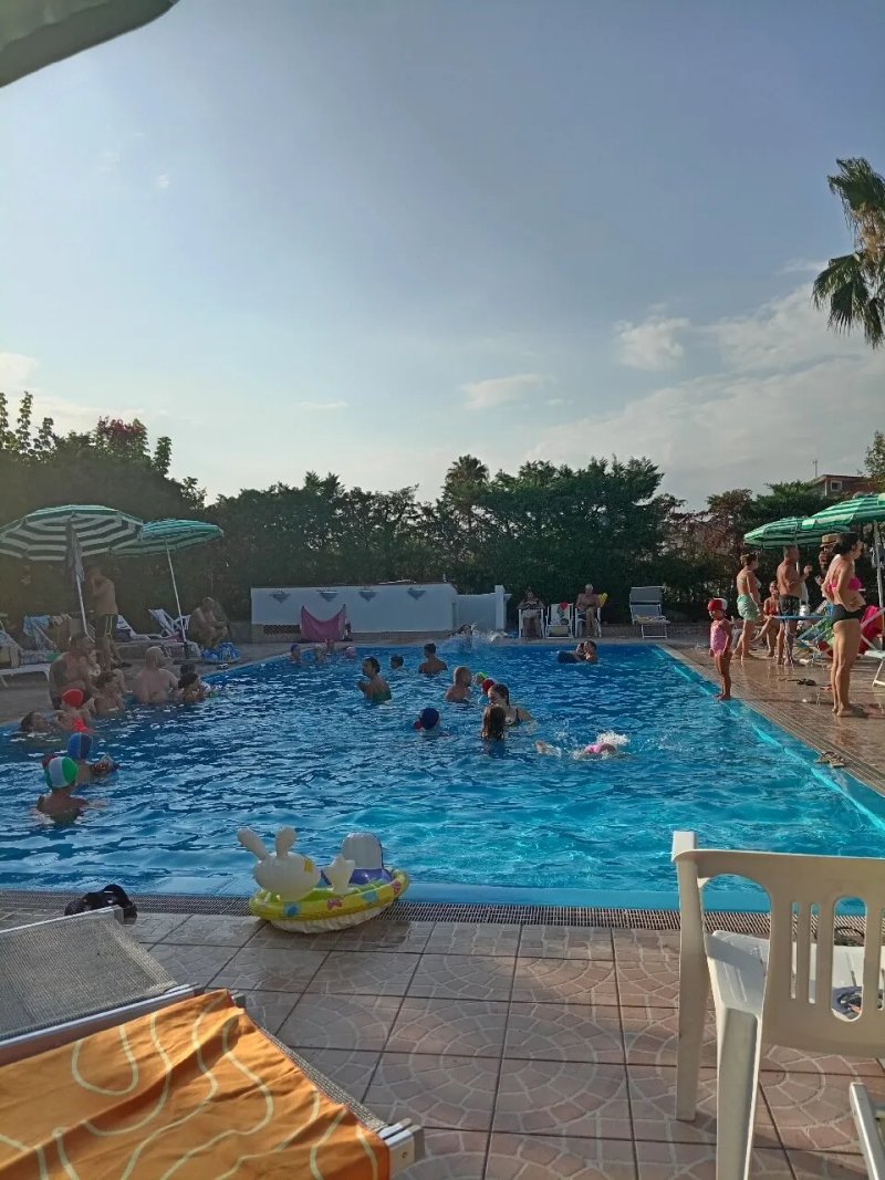 Sea Breeze Hotel Club