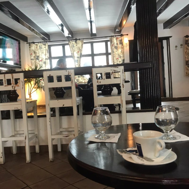 Cafe Retro
