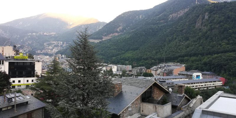 Barri Antic Hostel & Pub