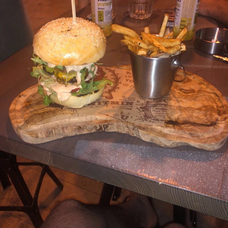 Pluto's Burger Bar