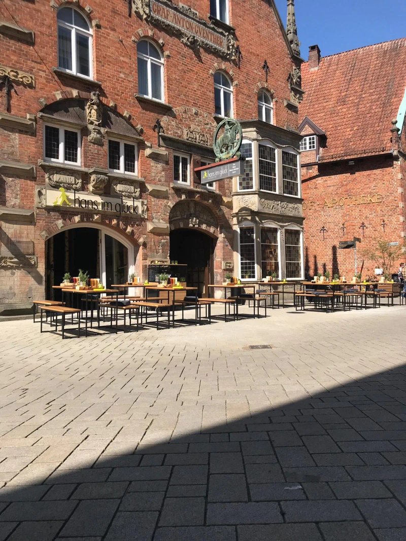 HANS IM GLUECK Burgergrill & Bar