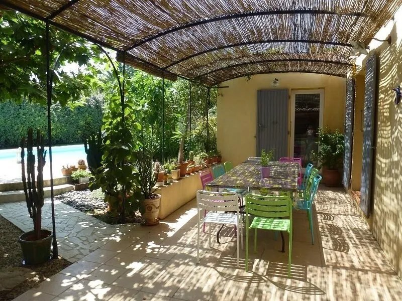 Very beautiful villa with a pool at the heart of the Provence of Cezanne