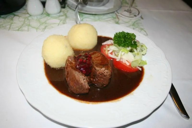 Gastehaus & Motel Zur Festwiese
