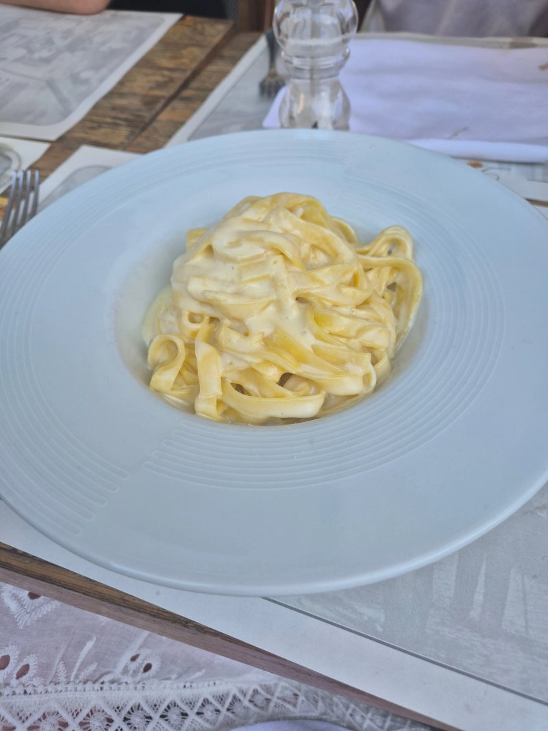 Le Lanterne Restaurant