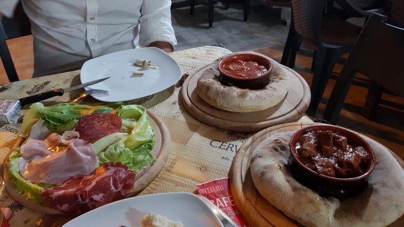 L'ANGOLO DIVINO "Enoteca,Wine bar"
