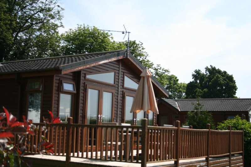 Athelington Hall Log Cabin Holidays