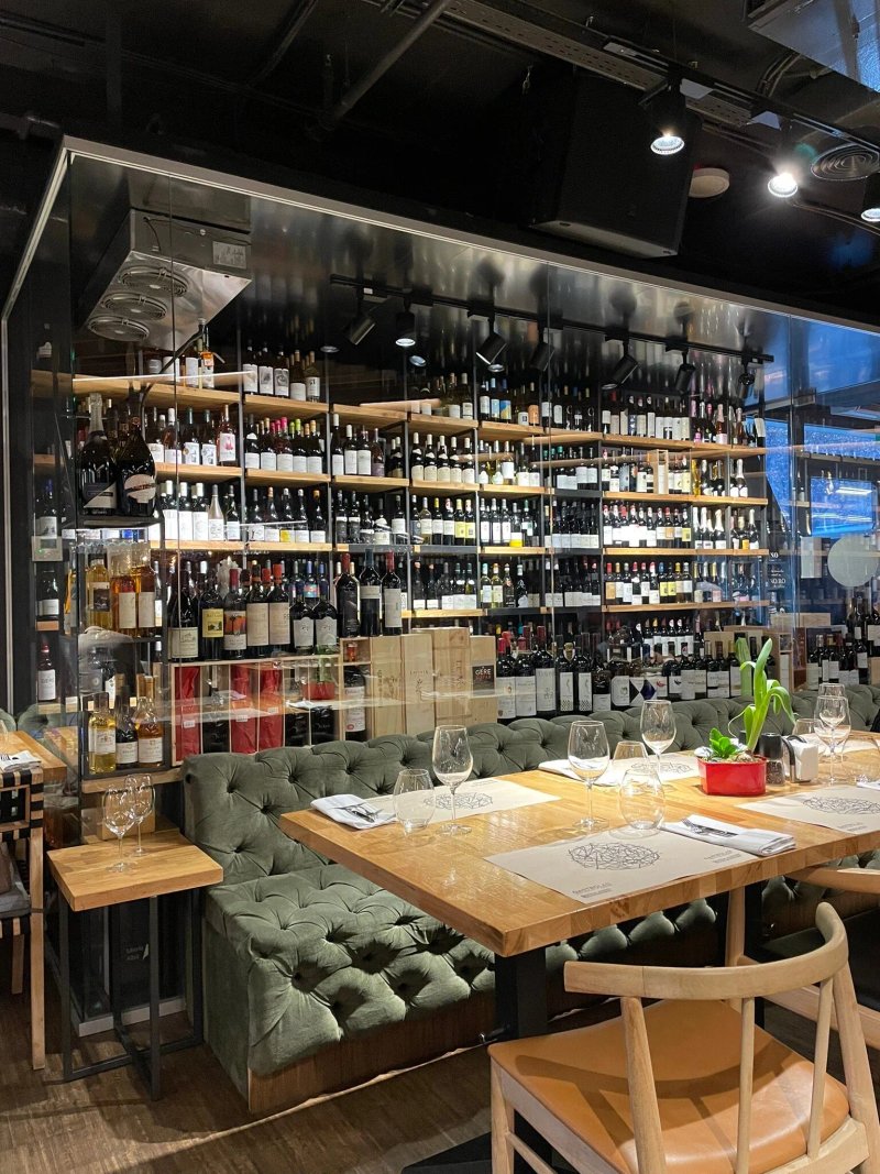 Gastrolab Piata Victoriei