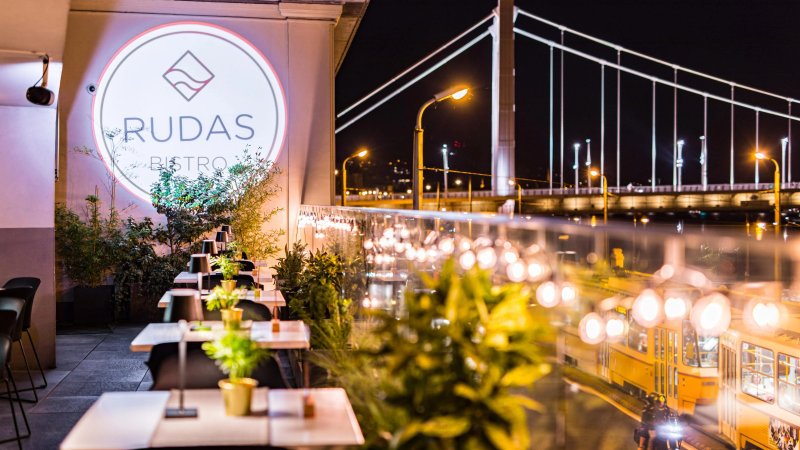 Rudas Bistro
