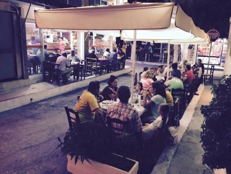 Everest Food Grillhouse