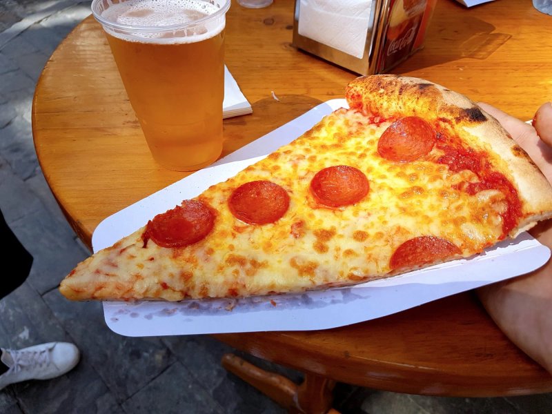 Slice of New York Pizza Sevilla