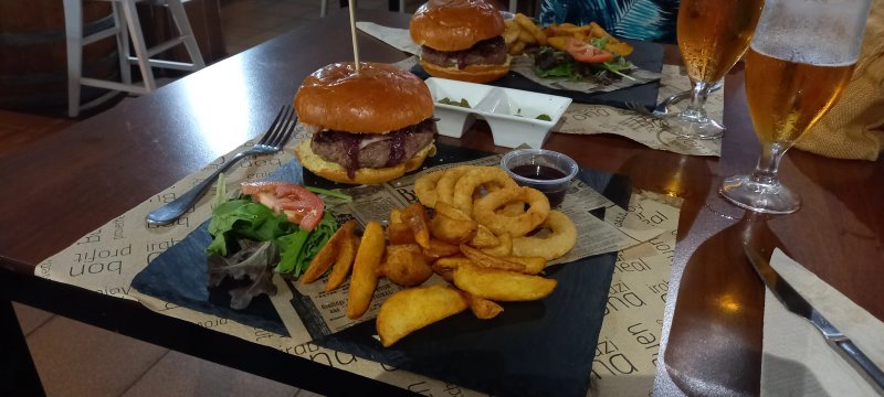 RESTAURANTE CAMPING CANOS DE MECA