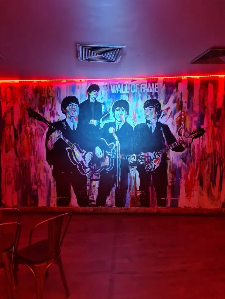 Wall Of Fame Bar & Kitchen