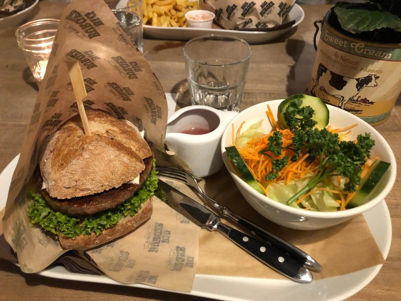Snus Bar & Restaurant
