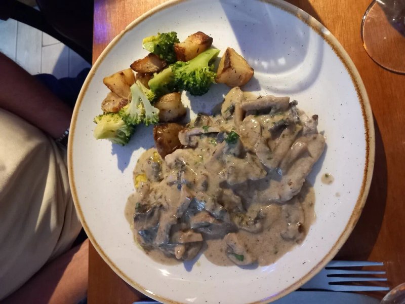 La Sorrentina Italian Restaurant