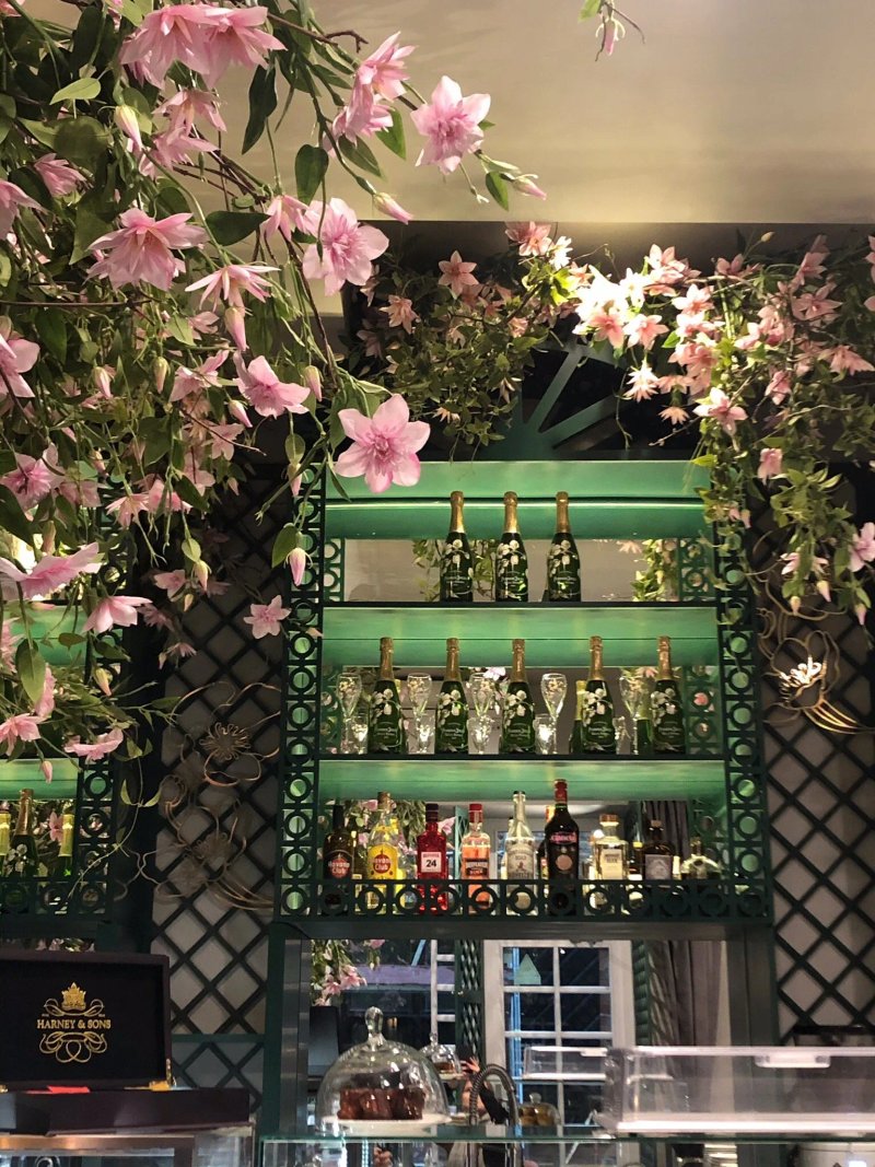 Augustas ir Barbora love story cafe