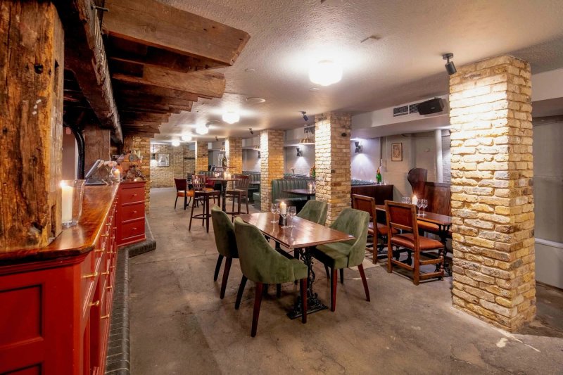Davy's Wine Vaults
