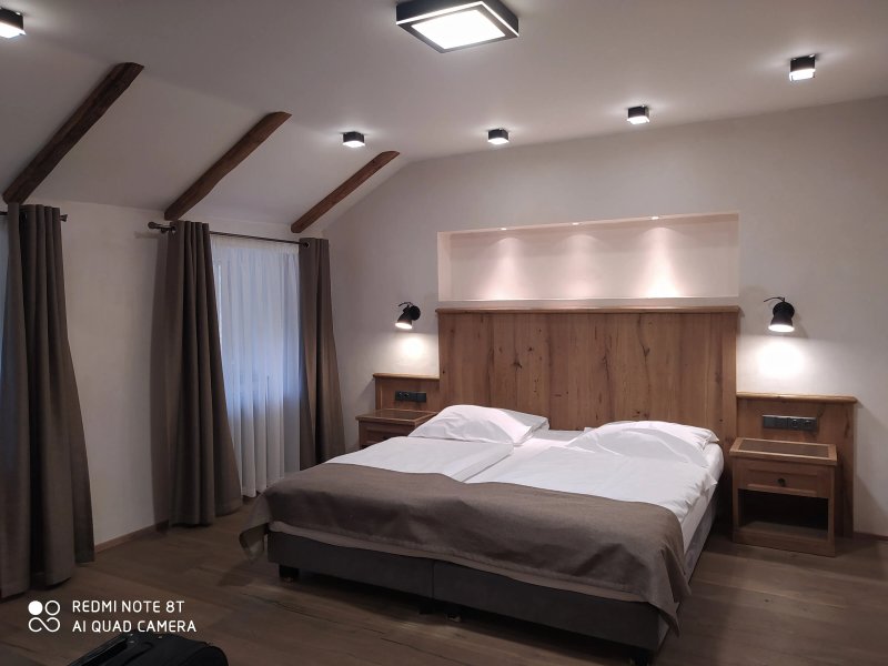Male Versailles