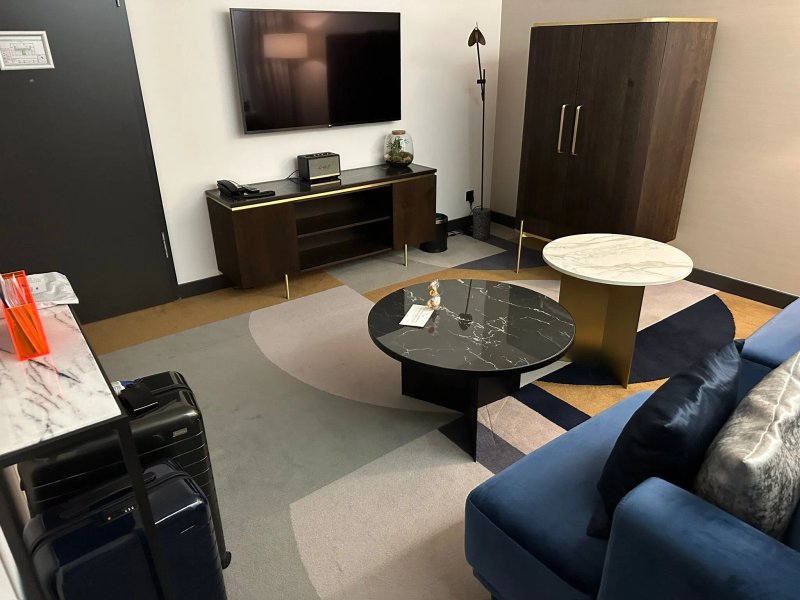 Neues Schloss Privat Hotel Zurich, Autograph Collection