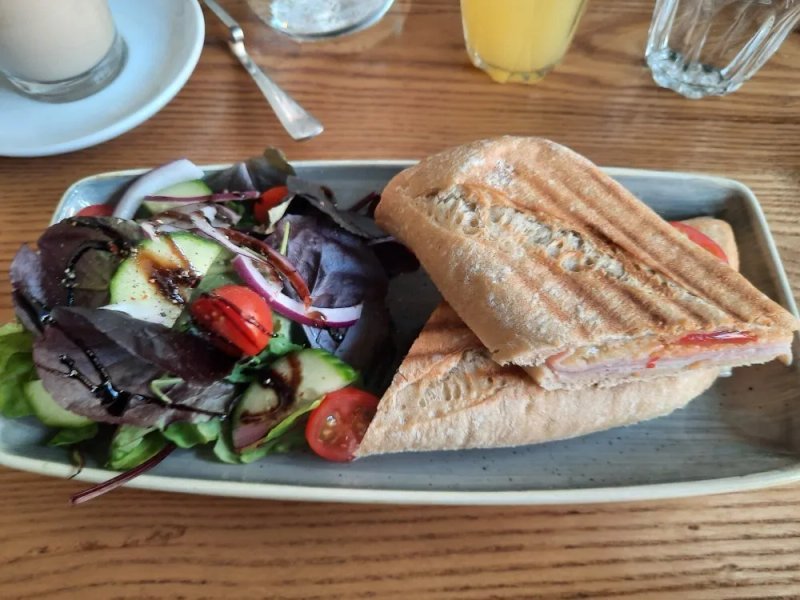 Town House Coffee & Brew Bar