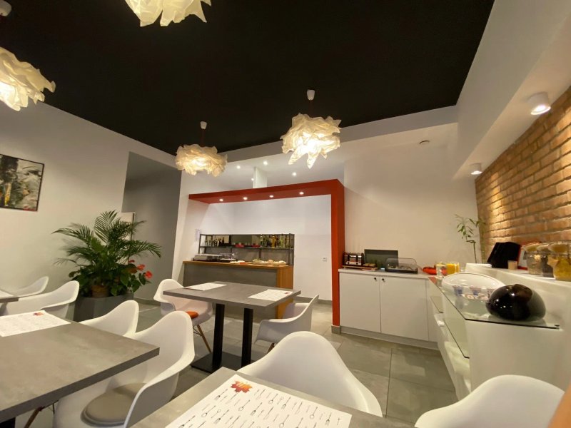 Hotel77