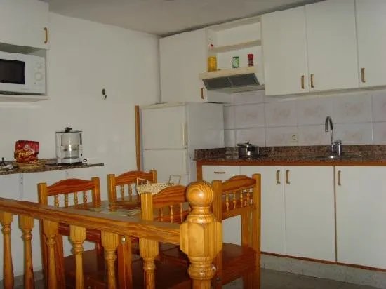 Tamaran Apartments