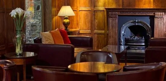 Hustyns Hotel And Lodges