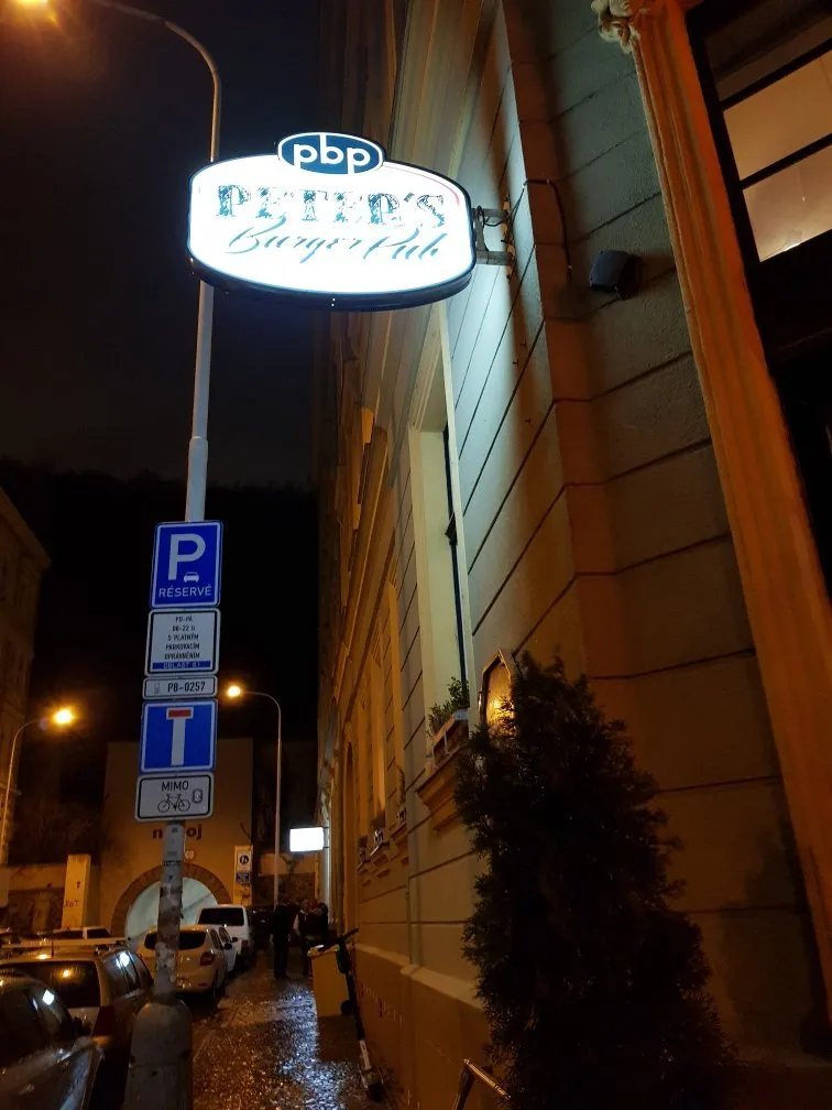 Peter's Burger Pub