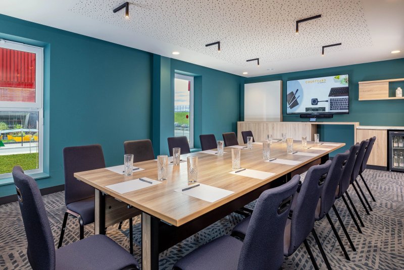 Courtyard by Marriott Paris Charles de Gaulle Central Airport