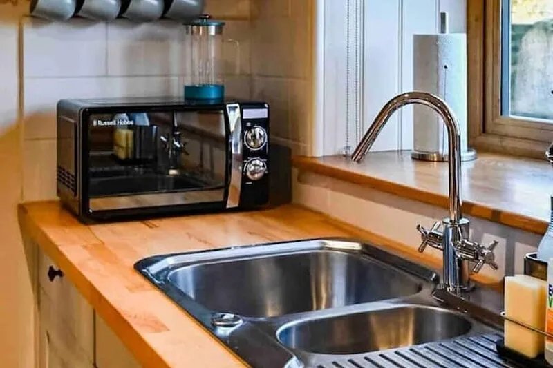 Whatley Cottage, Rural Retreat. Pet Friendly.