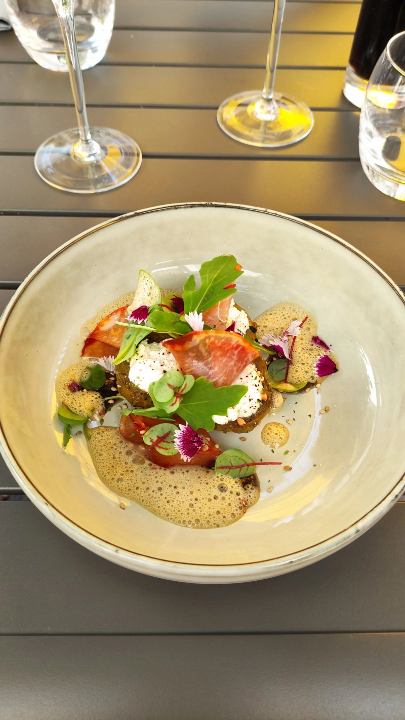 Nous Restaurant