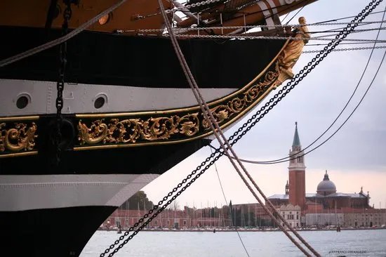 Friend in Venice Tours