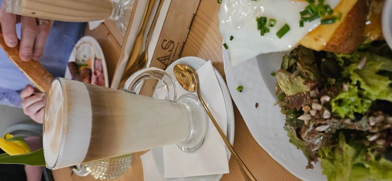 Las Breakfast & Prosecco
