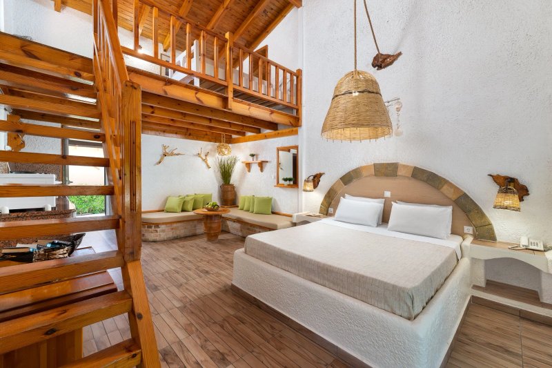 Elefteria Apts & Suites