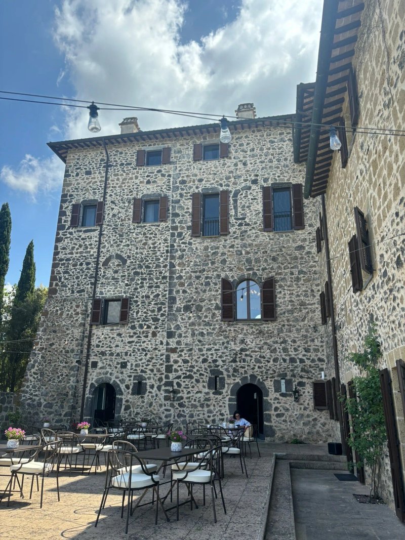 Pietra Campana Italian Villa Orvieto