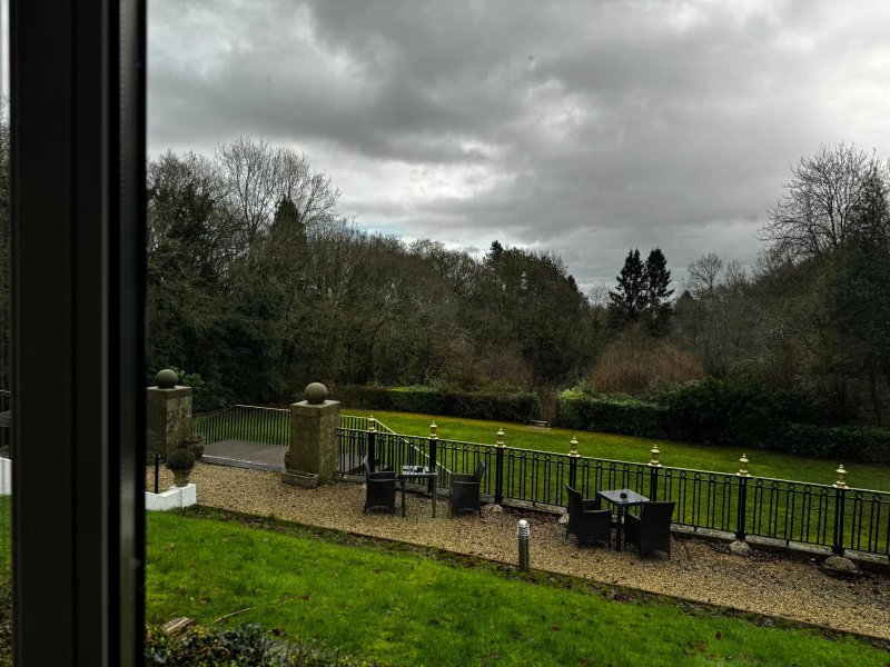 Southcrest Manor Hotel