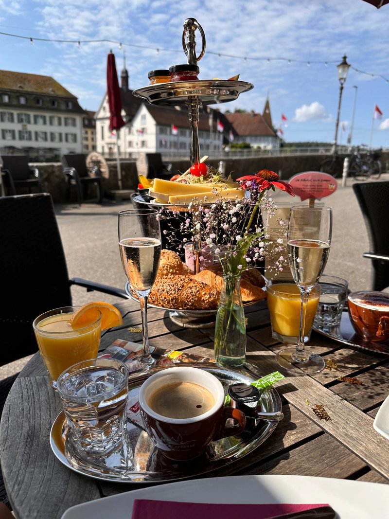 Restaurants & cafés