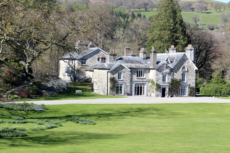 Crogen Estate
