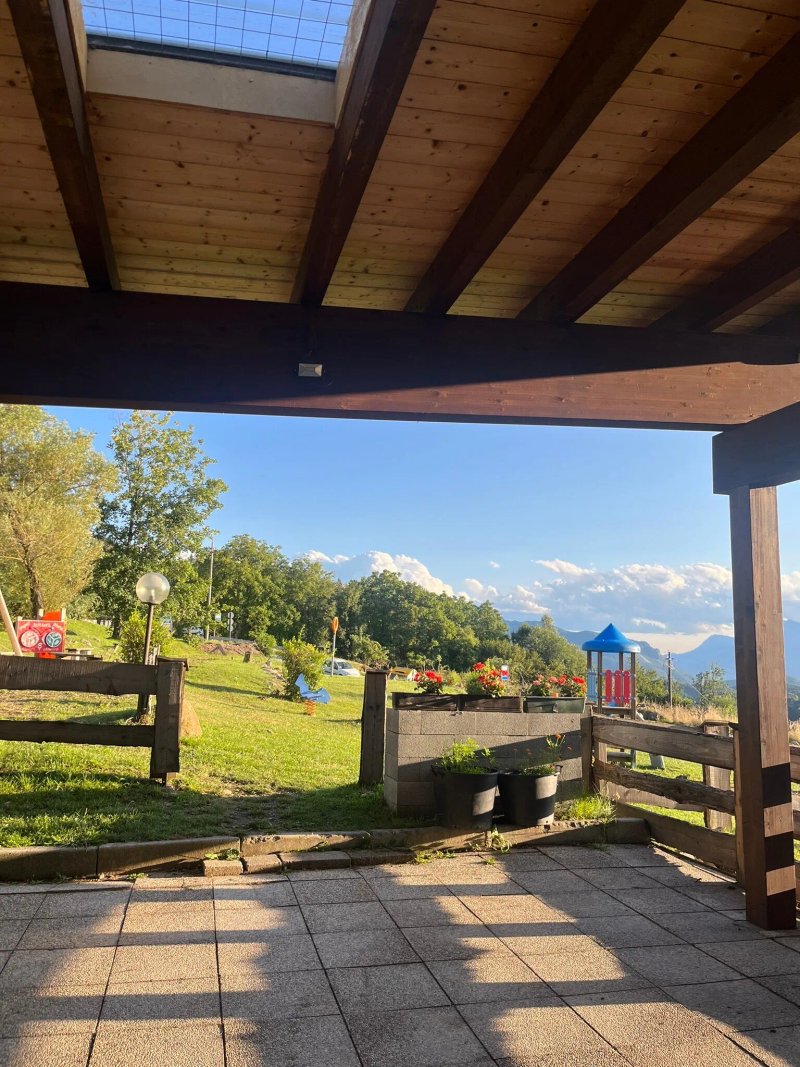 Camping Cane in Fiore