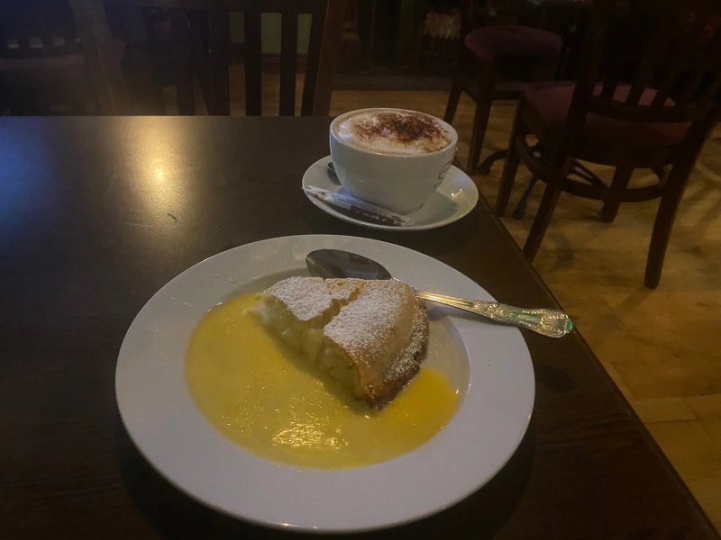 Crowe's Nest Bar and Bistro