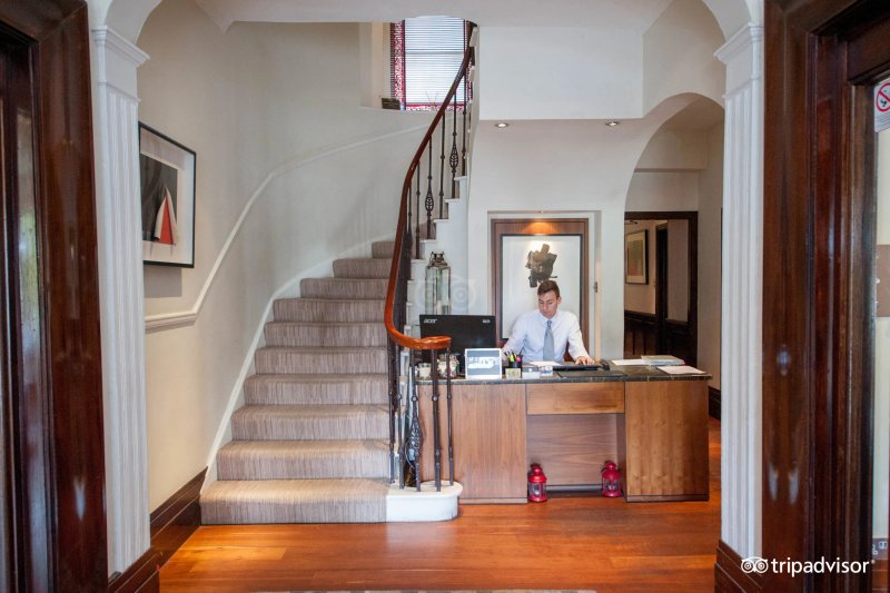 Glenmoriston Townhouse Hotel