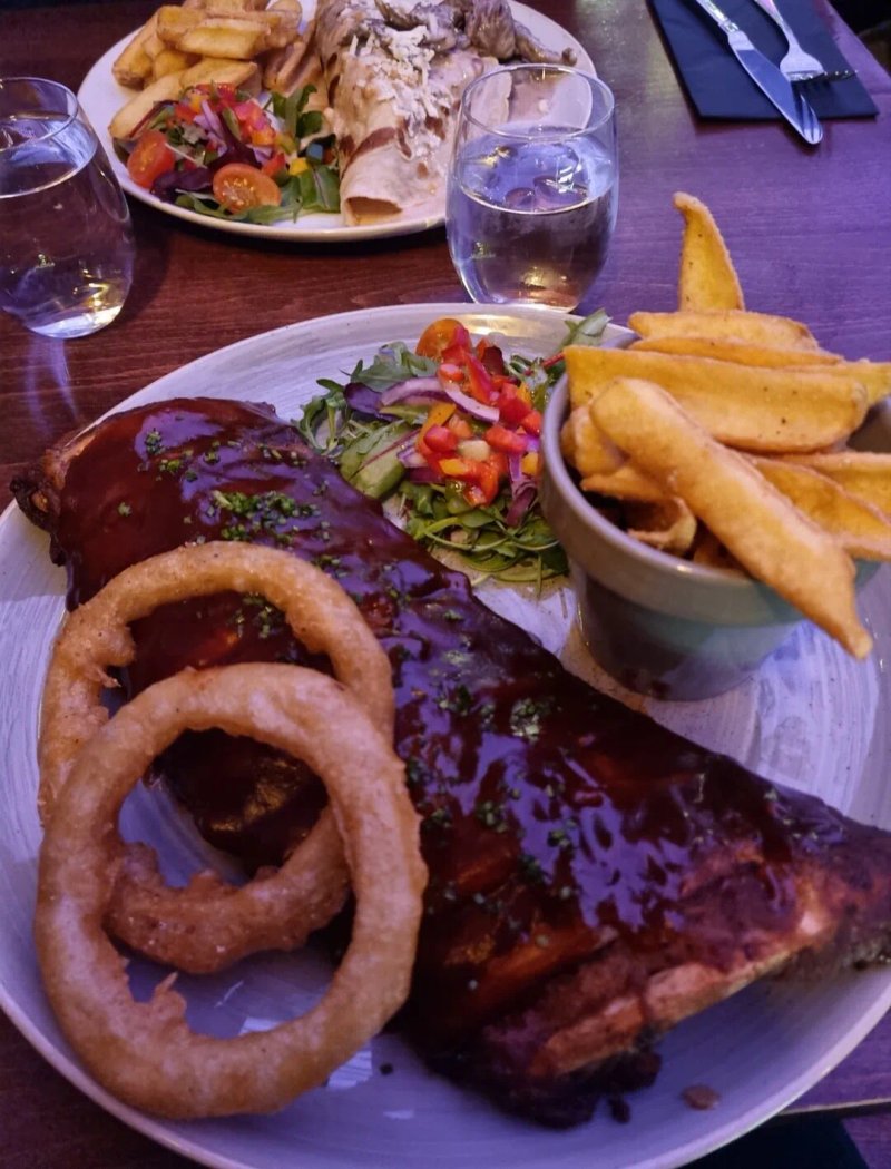 62 The Bank & Bar 62