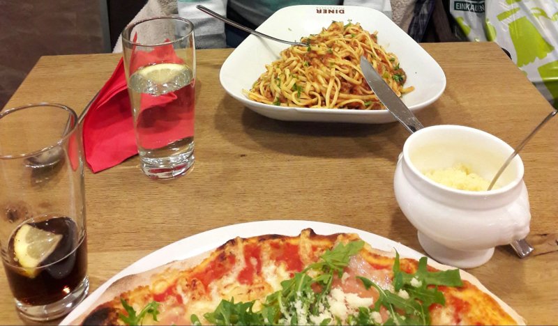 Diner Pizza und Pasta