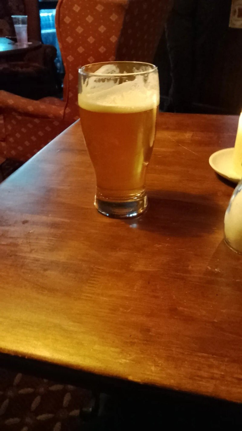 The Red Lion And Cellar Room