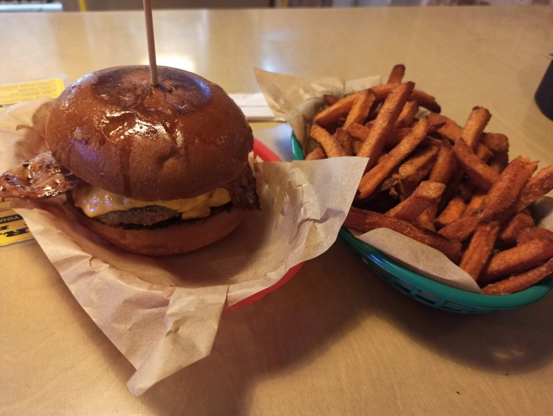 Tarantino Sandwiches & Fries