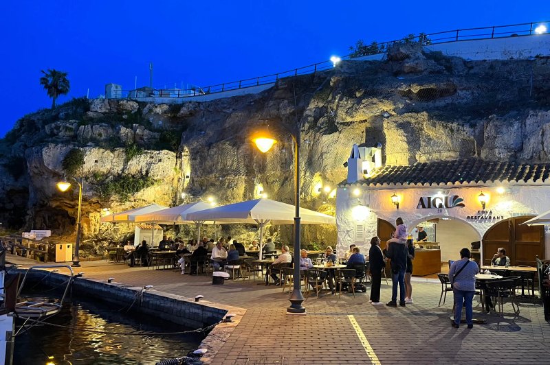 Aigu Cova Restaurant