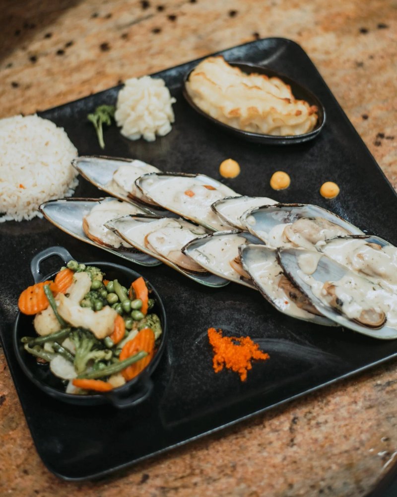 Levanta Grill Restaurant