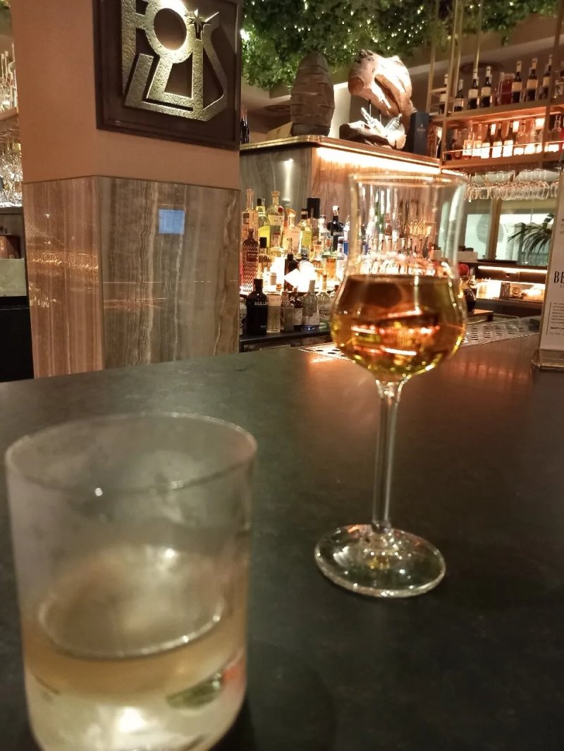 Follis - Ristorante & American Bar
