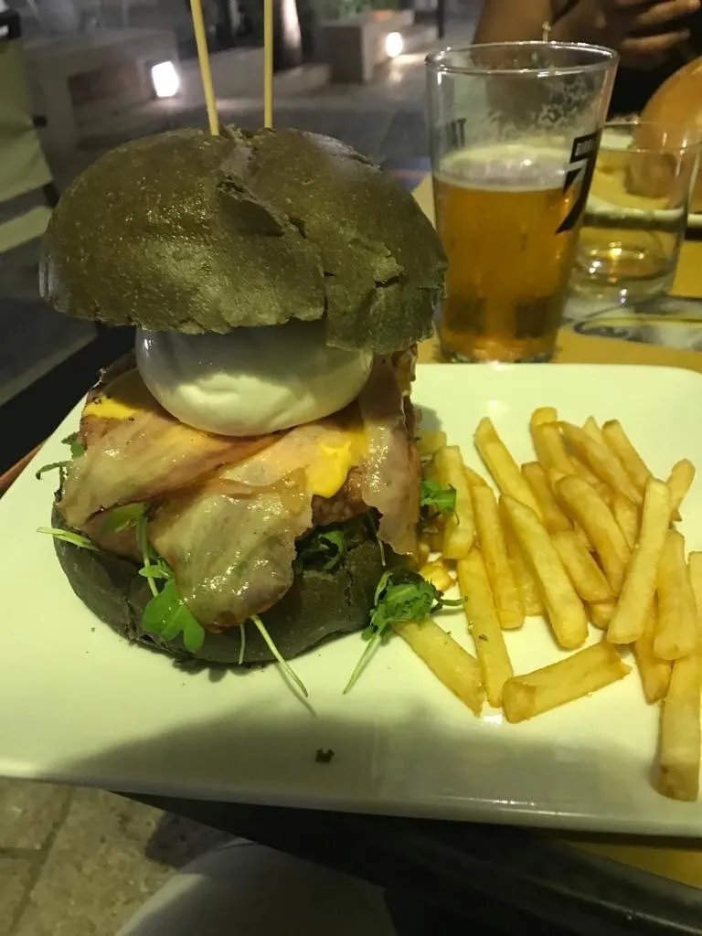 33 Giri Gourmand Burgers